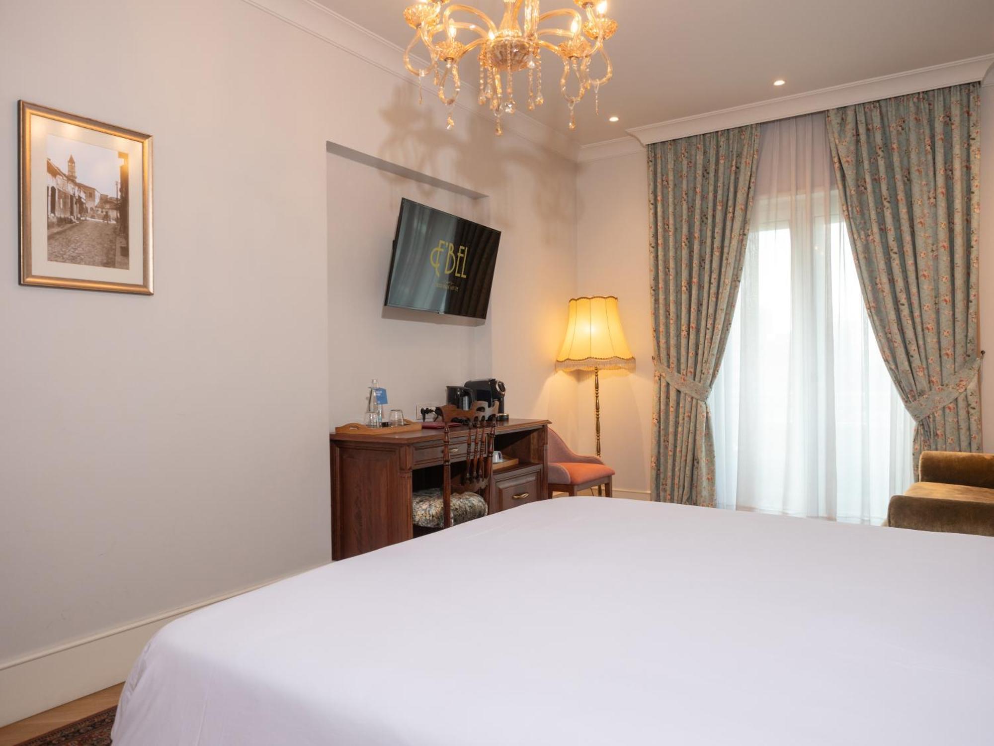 Ebel Boutique Hotel Tiranë Luaran gambar