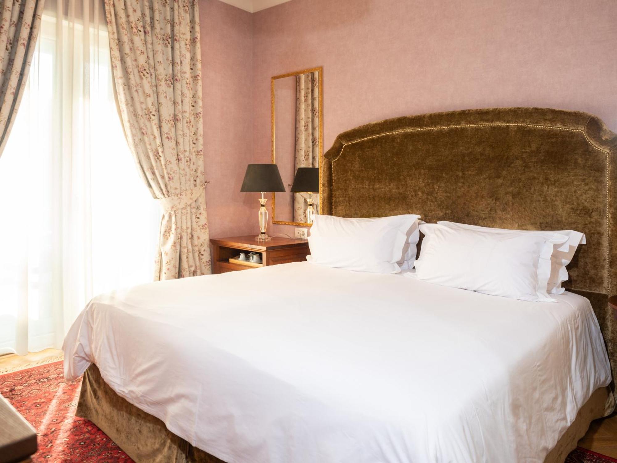 Ebel Boutique Hotel Tiranë Luaran gambar