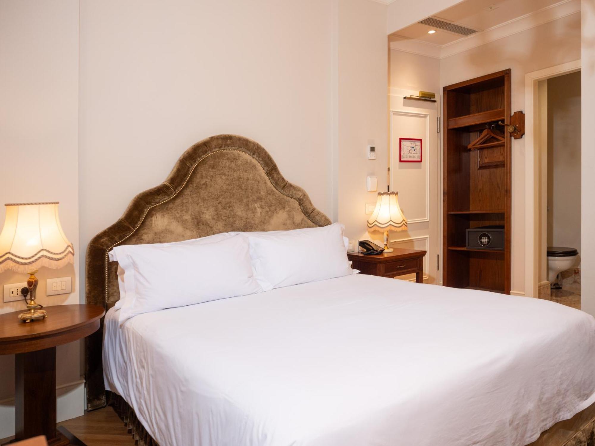 Ebel Boutique Hotel Tiranë Luaran gambar