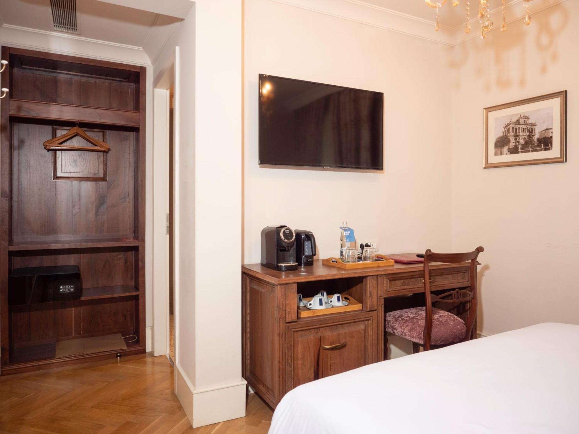Ebel Boutique Hotel Tiranë Luaran gambar